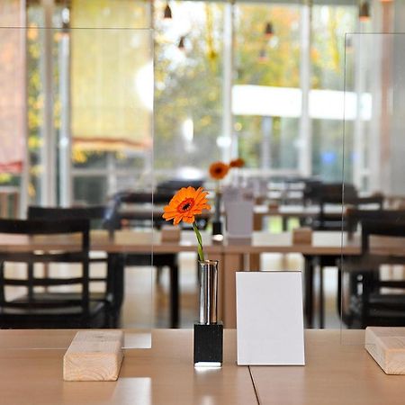 Genohotel Karlsruhe Bagian luar foto
