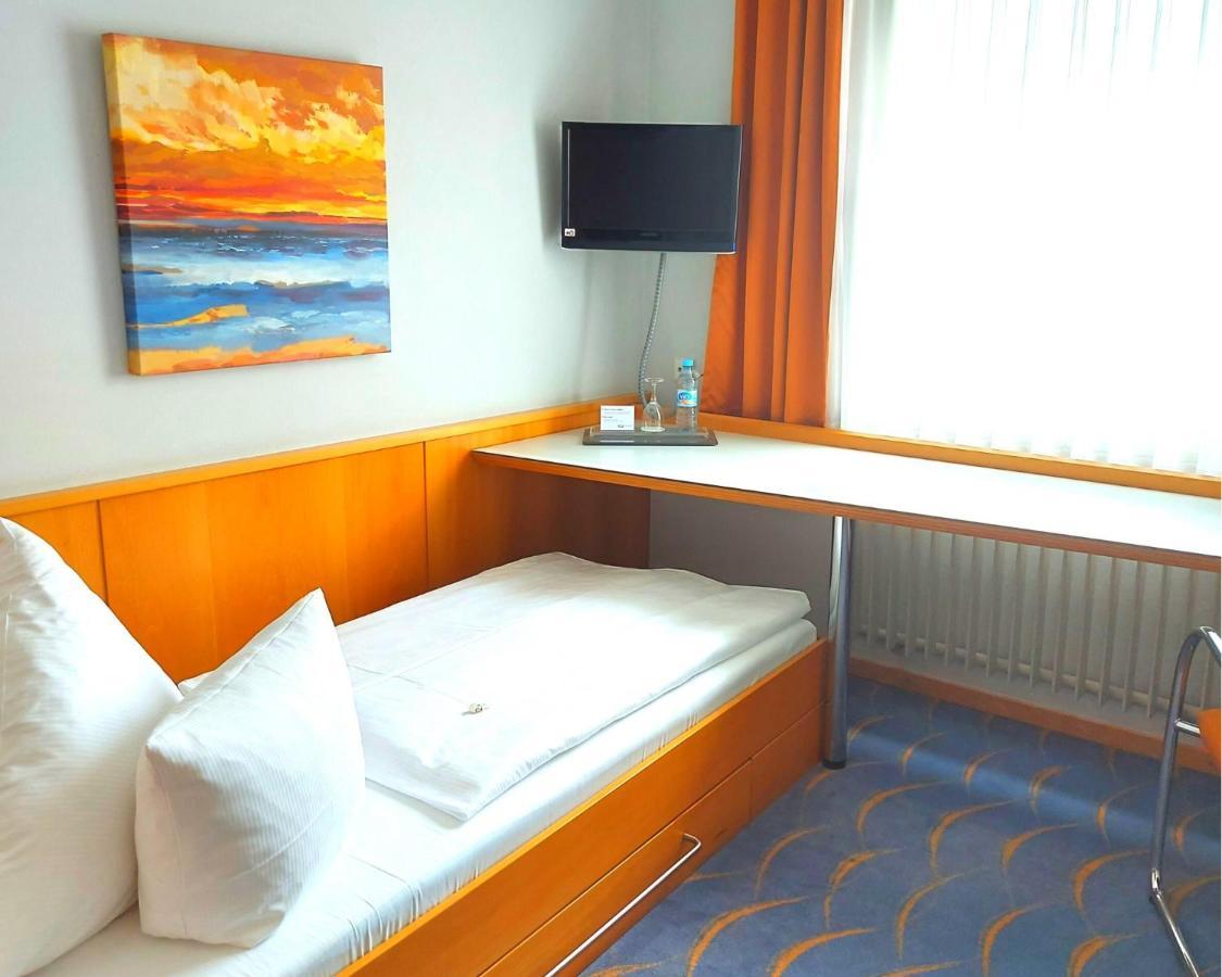 Genohotel Karlsruhe Bagian luar foto