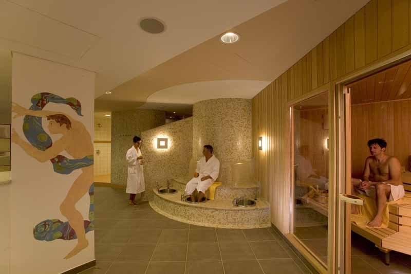Genohotel Karlsruhe Bagian luar foto